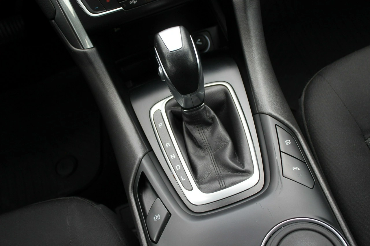 Ford Mondeo SW - Zdjęcie 18