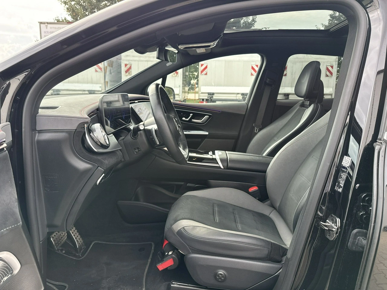 Mercedes EQE - Zdjęcie 10