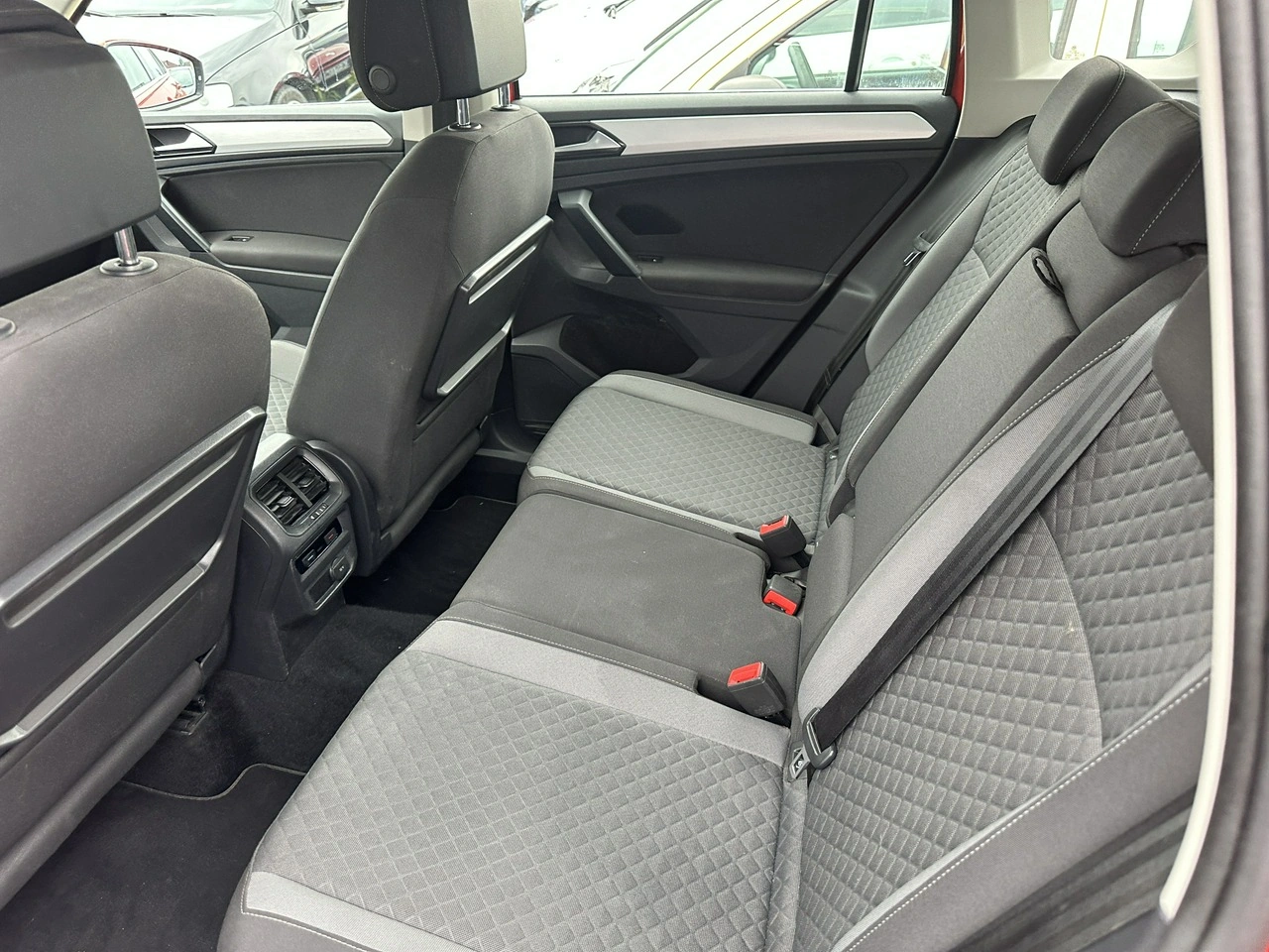 Volkswagen Tiguan - Zdjęcie 4