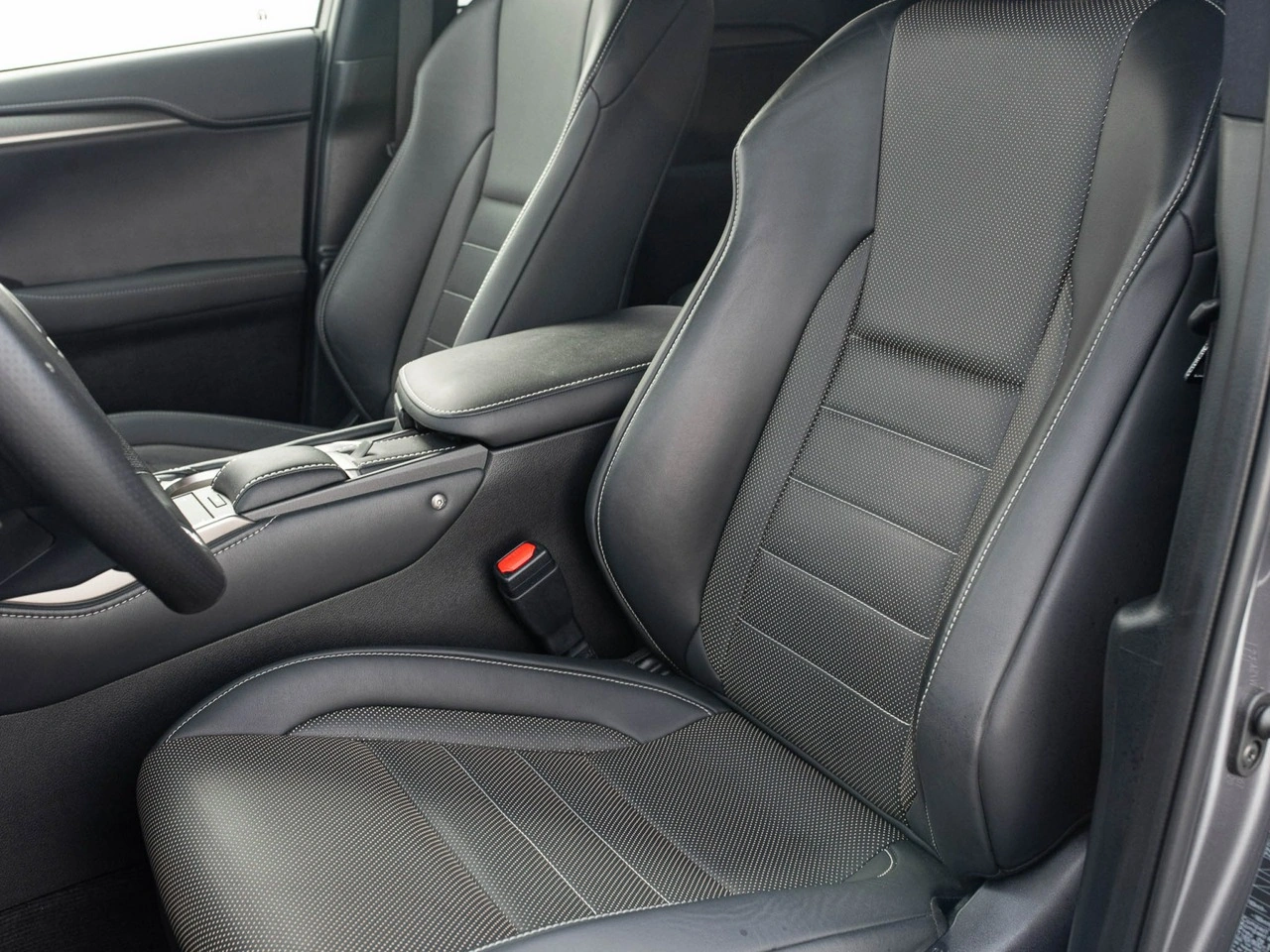 Lexus NX - Zdjęcie 10