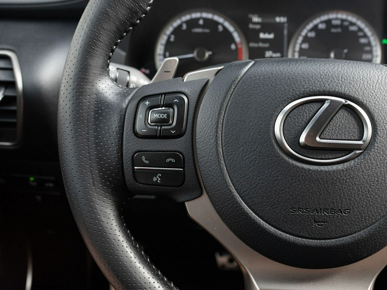 Lexus NX - Zdjęcie 12
