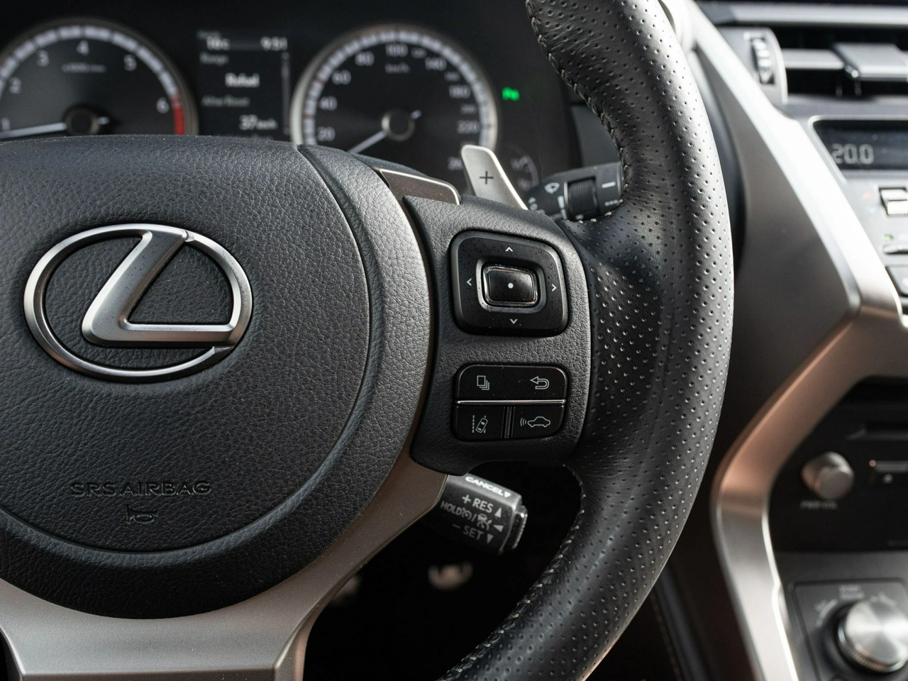Lexus NX - Zdjęcie 13