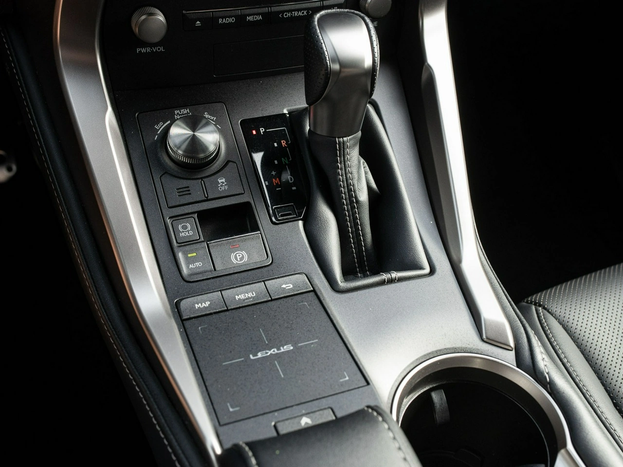 Lexus NX - Zdjęcie 15