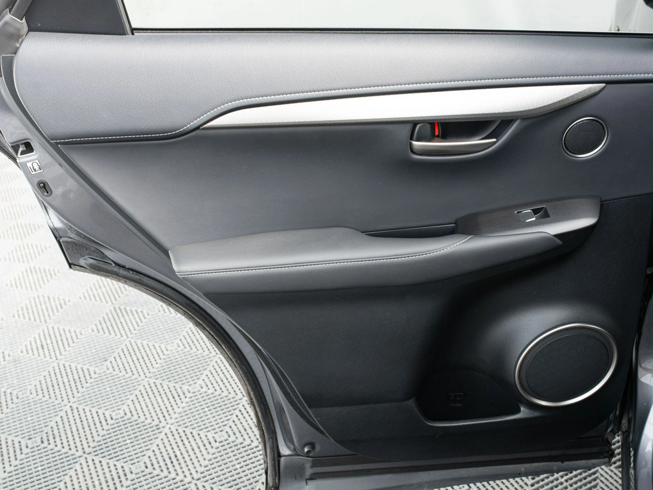 Lexus NX - Zdjęcie 22