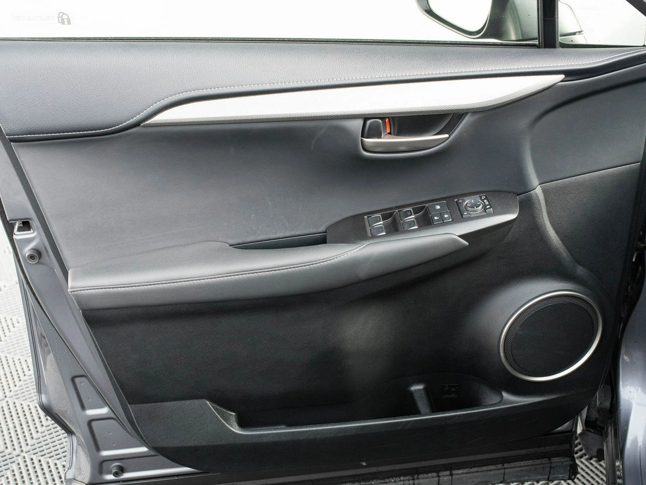 Lexus NX - Zdjęcie 8