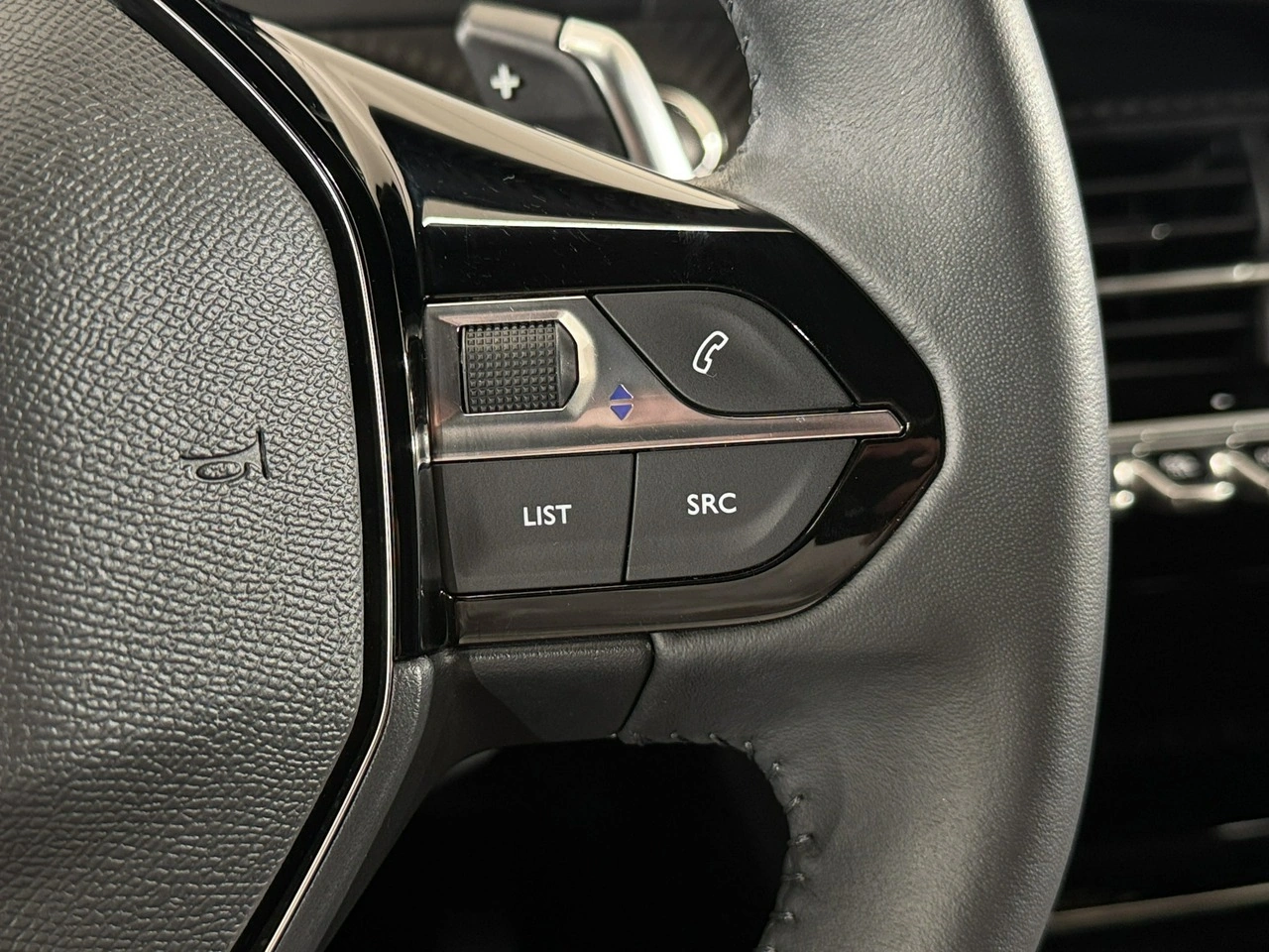 Peugeot 2008 - Zdjęcie 16