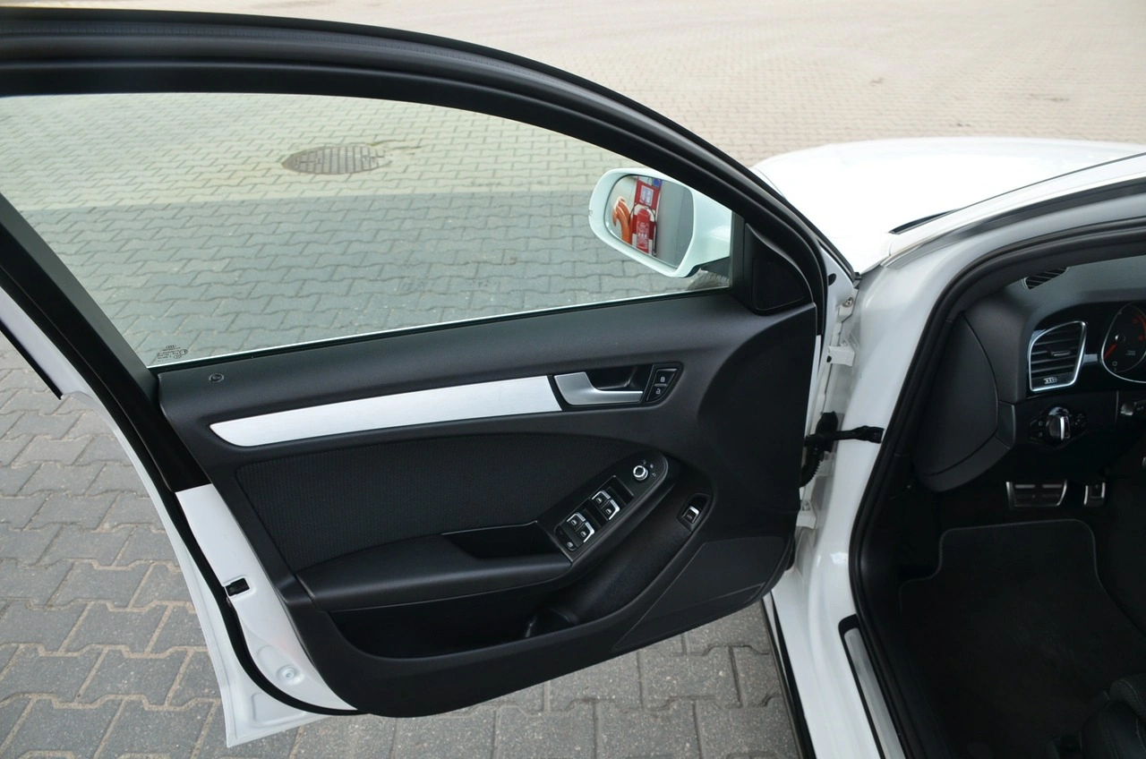 Audi A4 - Zdjęcie 14