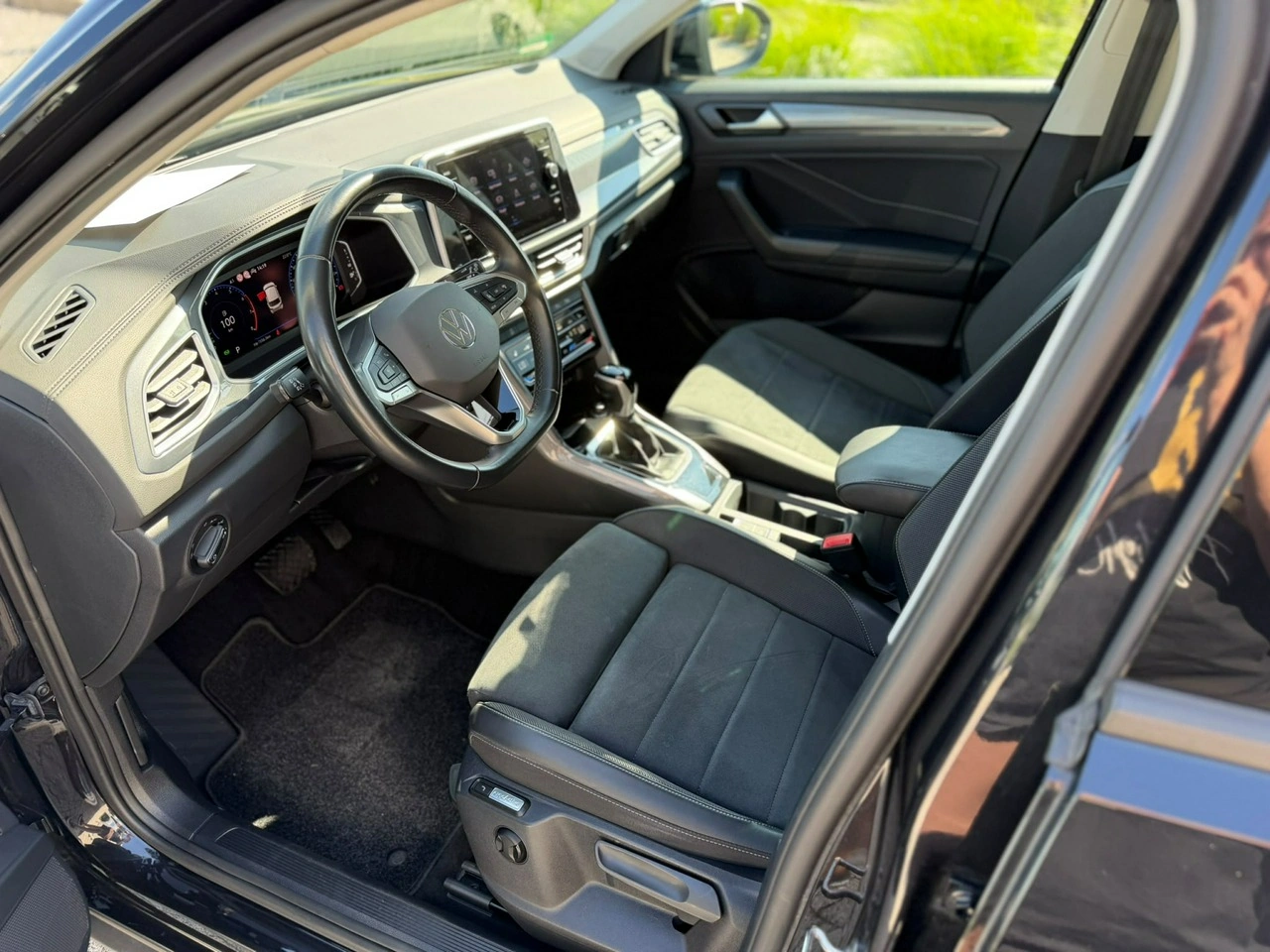 Volkswagen T-Roc - Zdjęcie 10