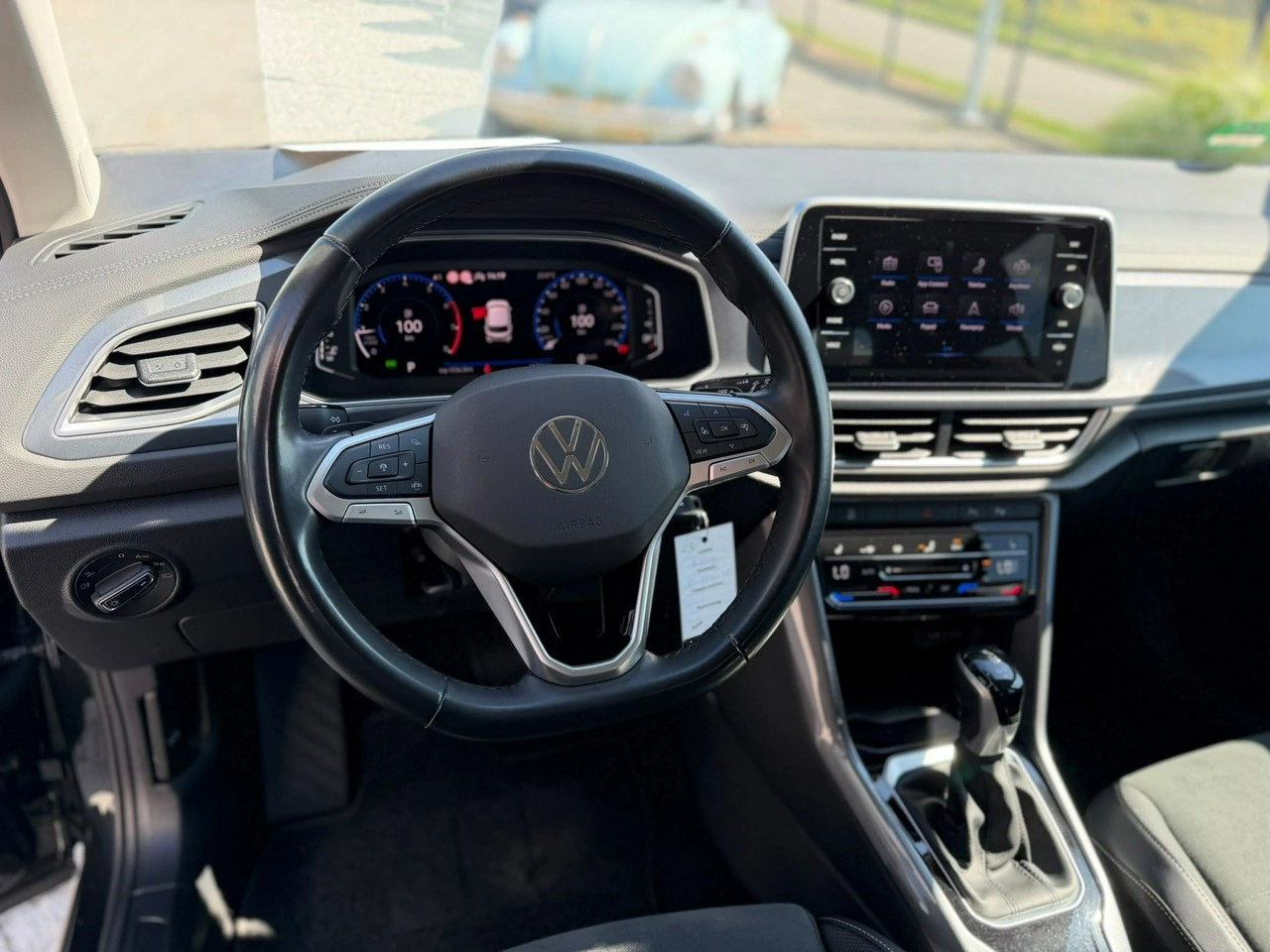 Volkswagen T-Roc - Zdjęcie 12