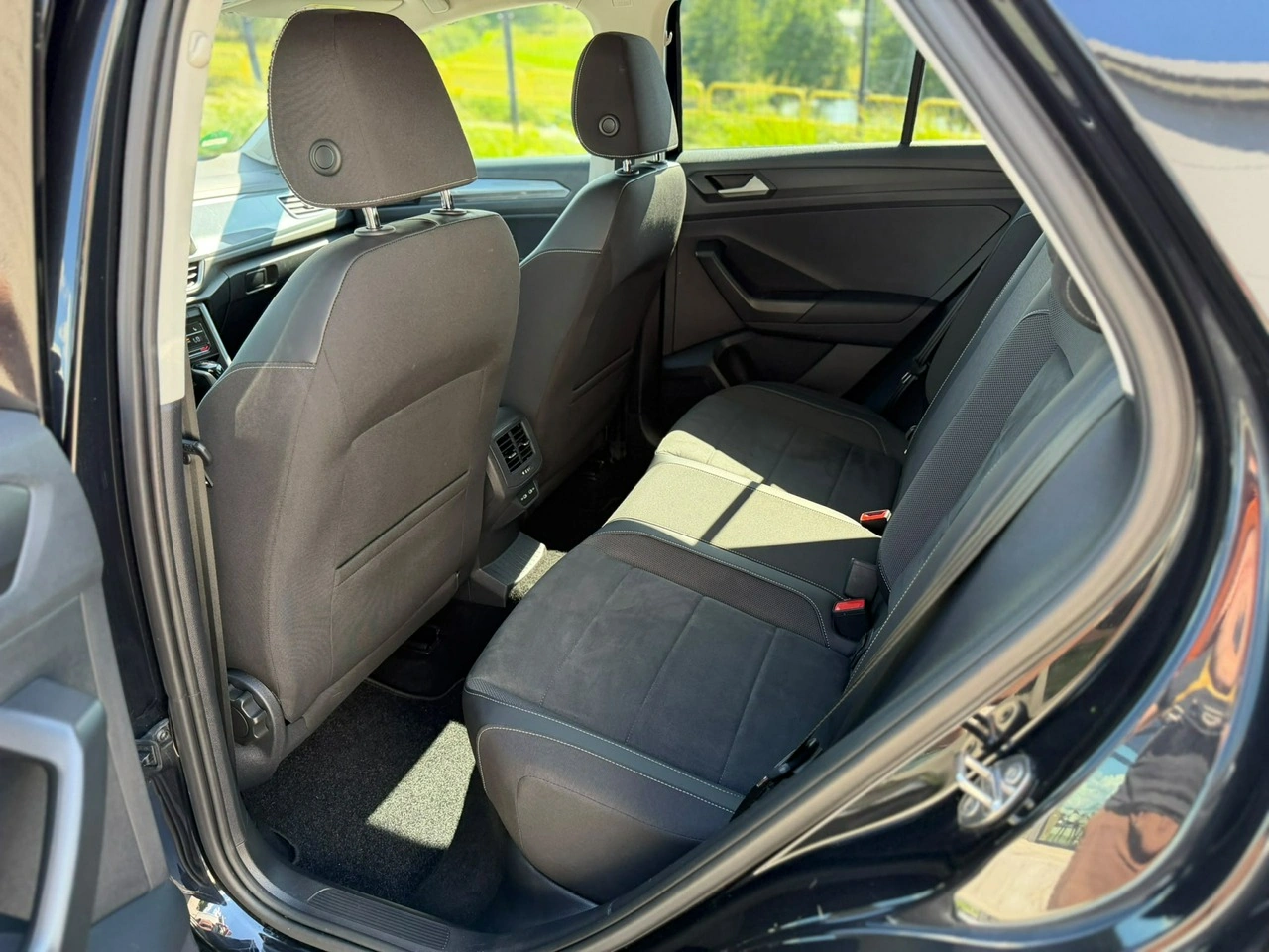 Volkswagen T-Roc - Zdjęcie 15
