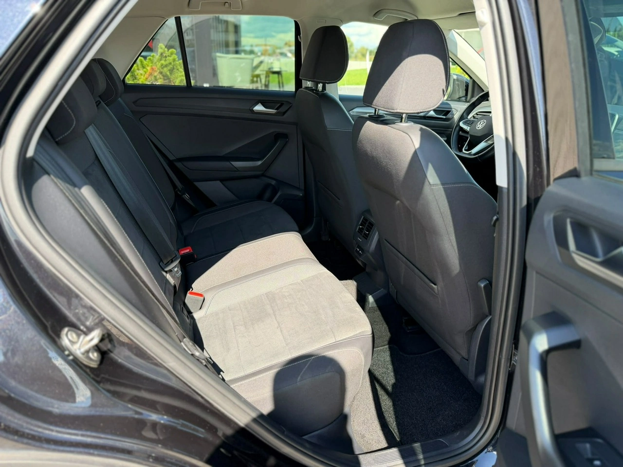 Volkswagen T-Roc - Zdjęcie 16