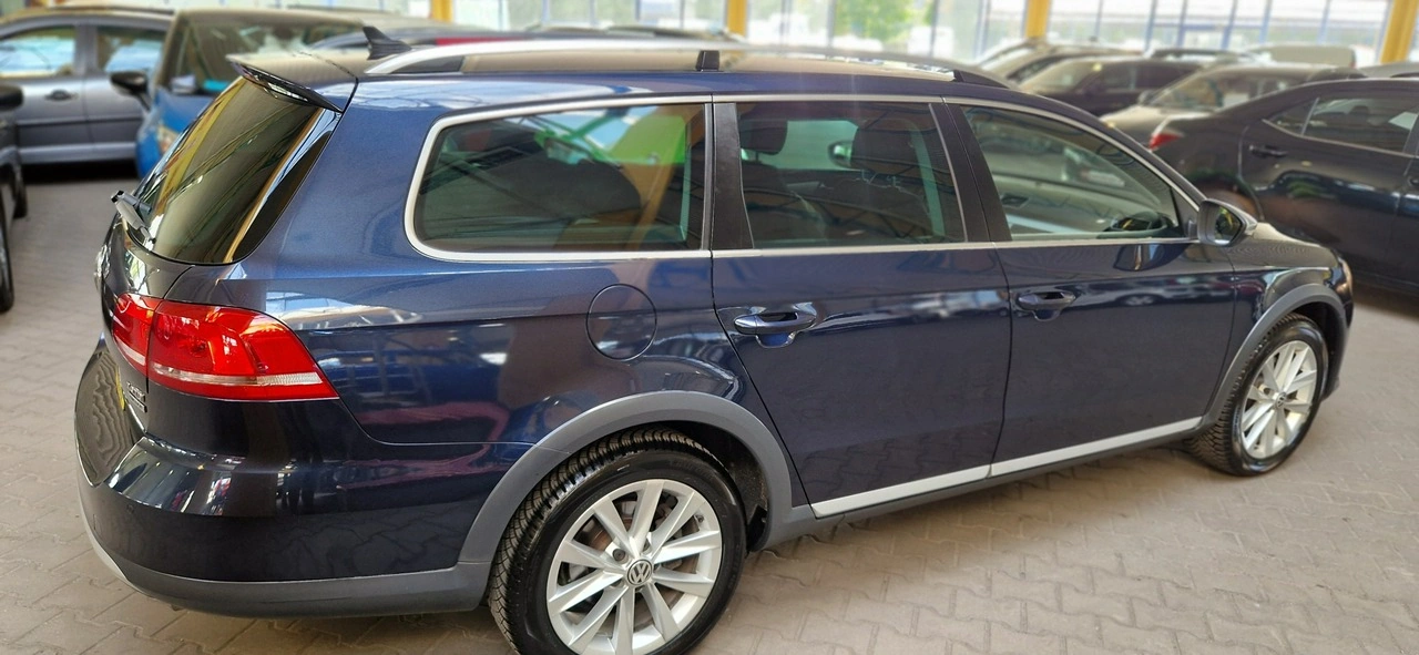Volkswagen Passat Alltrack - Zdjęcie 9