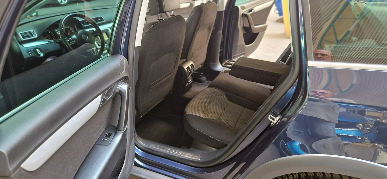 Volkswagen Passat Alltrack - Zdjęcie 12