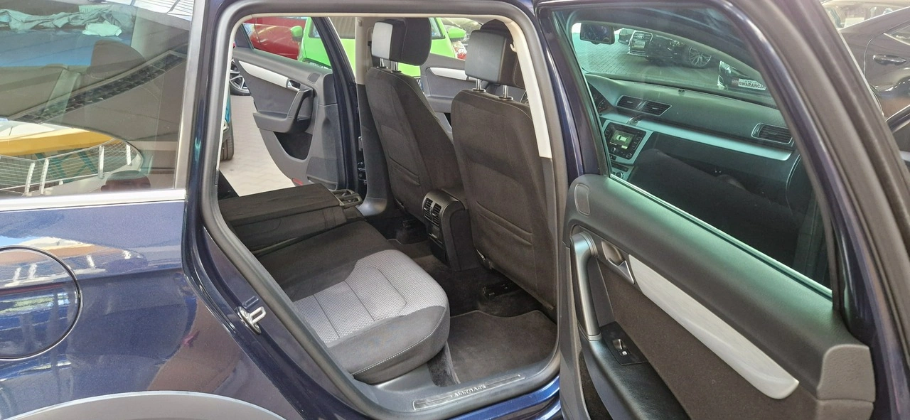 Volkswagen Passat Alltrack - Zdjęcie 15