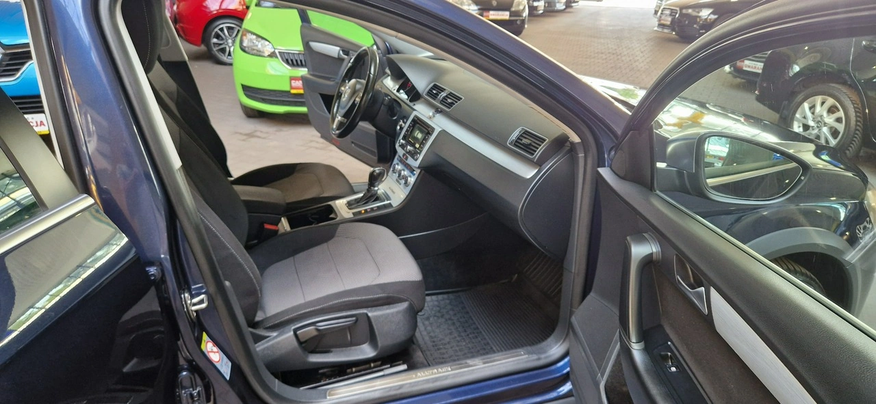 Volkswagen Passat Alltrack - Zdjęcie 16