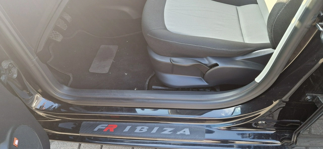 Seat Ibiza - Zdjęcie 15