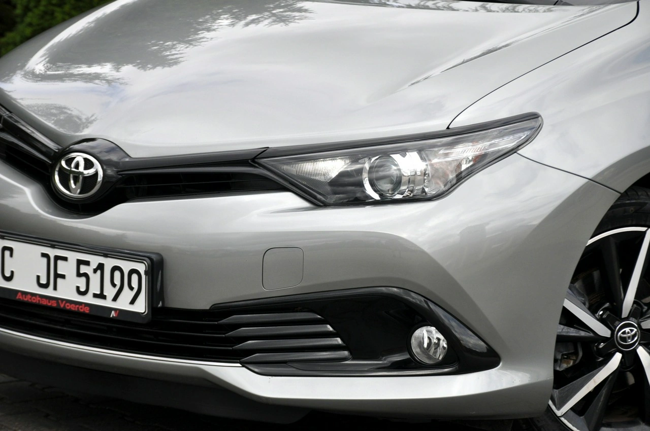 Toyota Auris - Zdjęcie 11