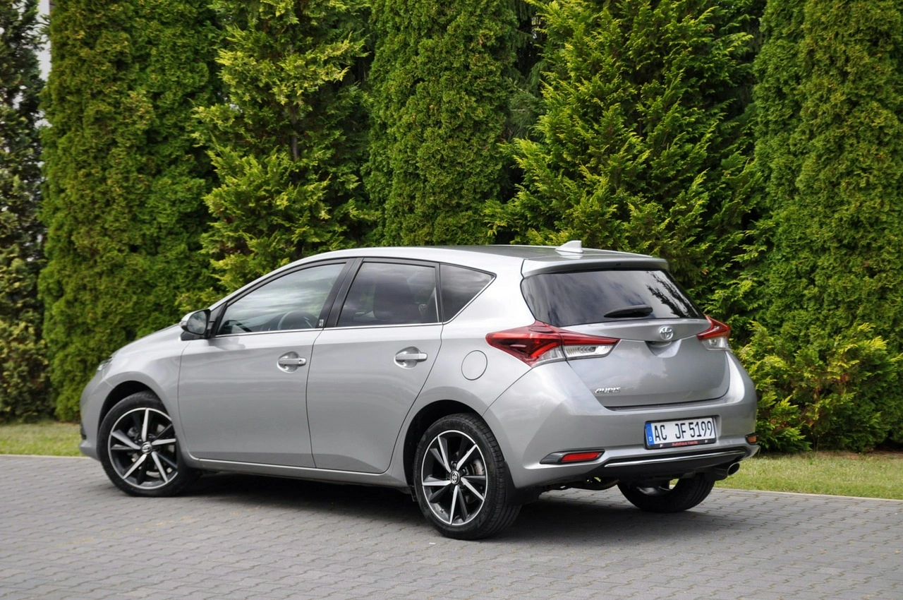 Toyota Auris - Zdjęcie 13