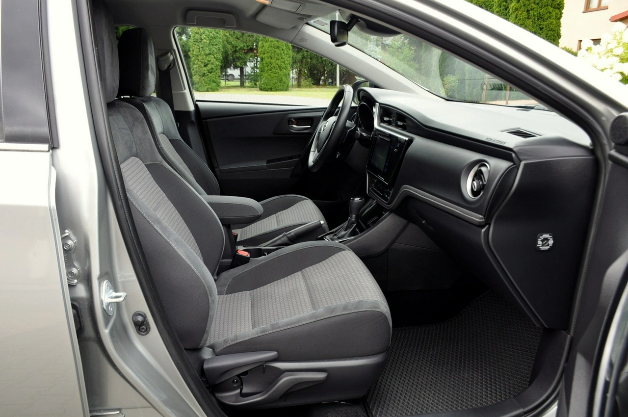 Toyota Auris - Zdjęcie 16