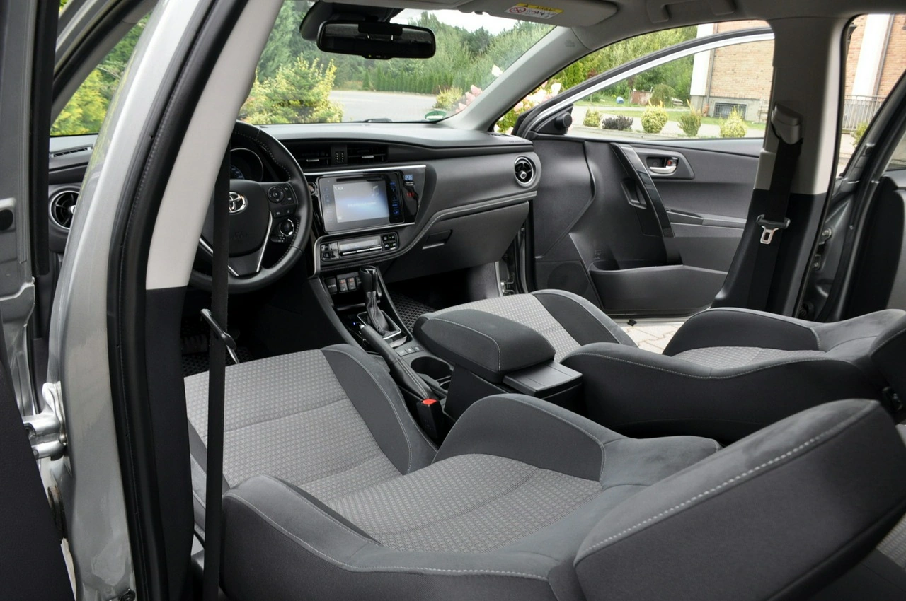 Toyota Auris - Zdjęcie 27