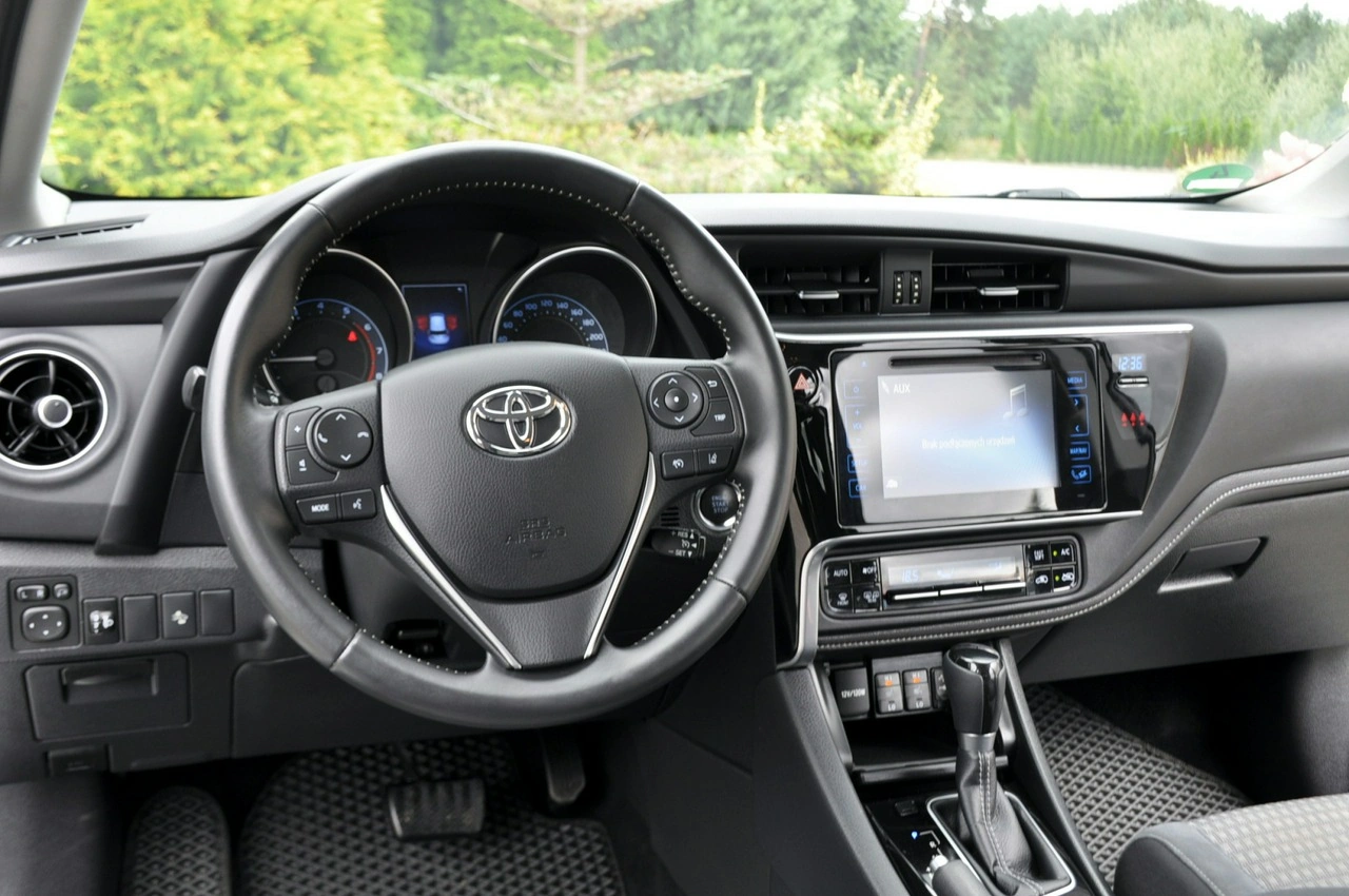 Toyota Auris - Zdjęcie 29