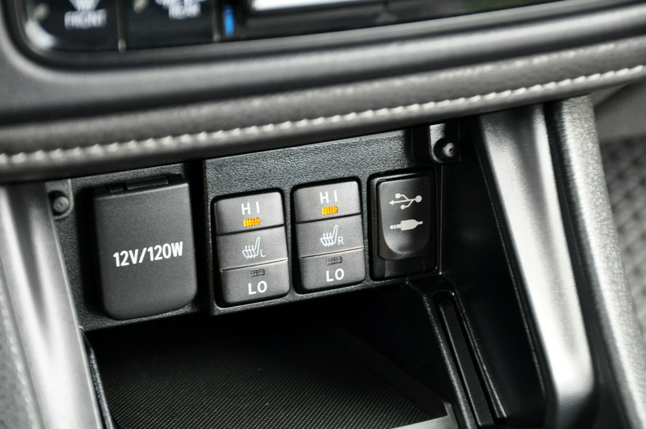 Toyota Auris - Zdjęcie 33