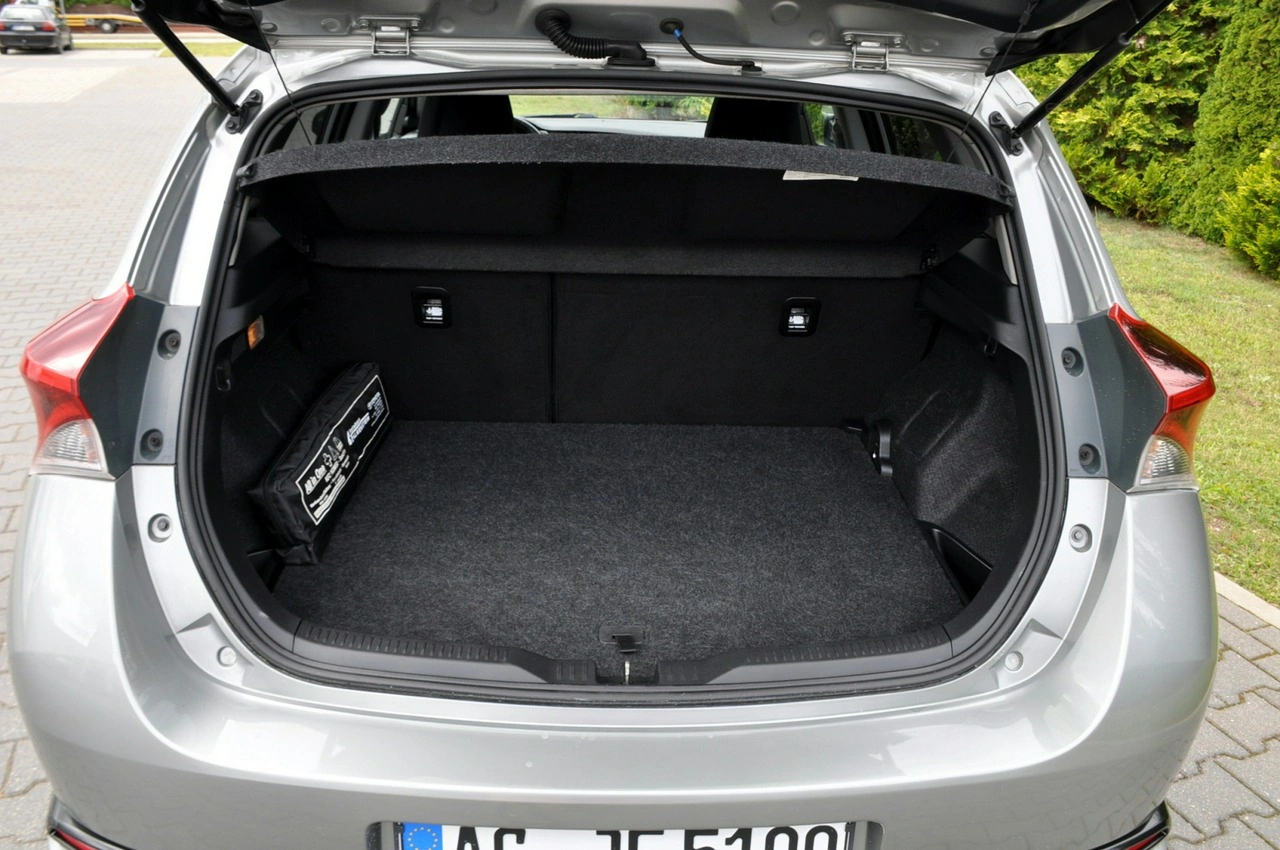 Toyota Auris - Zdjęcie 37