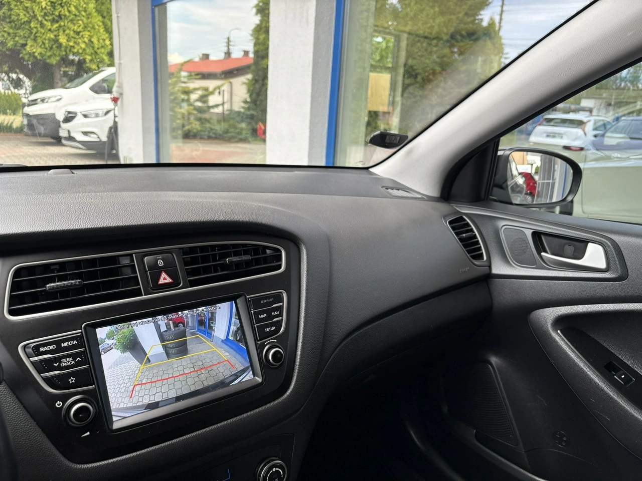 Hyundai i20 - Zdjęcie 15
