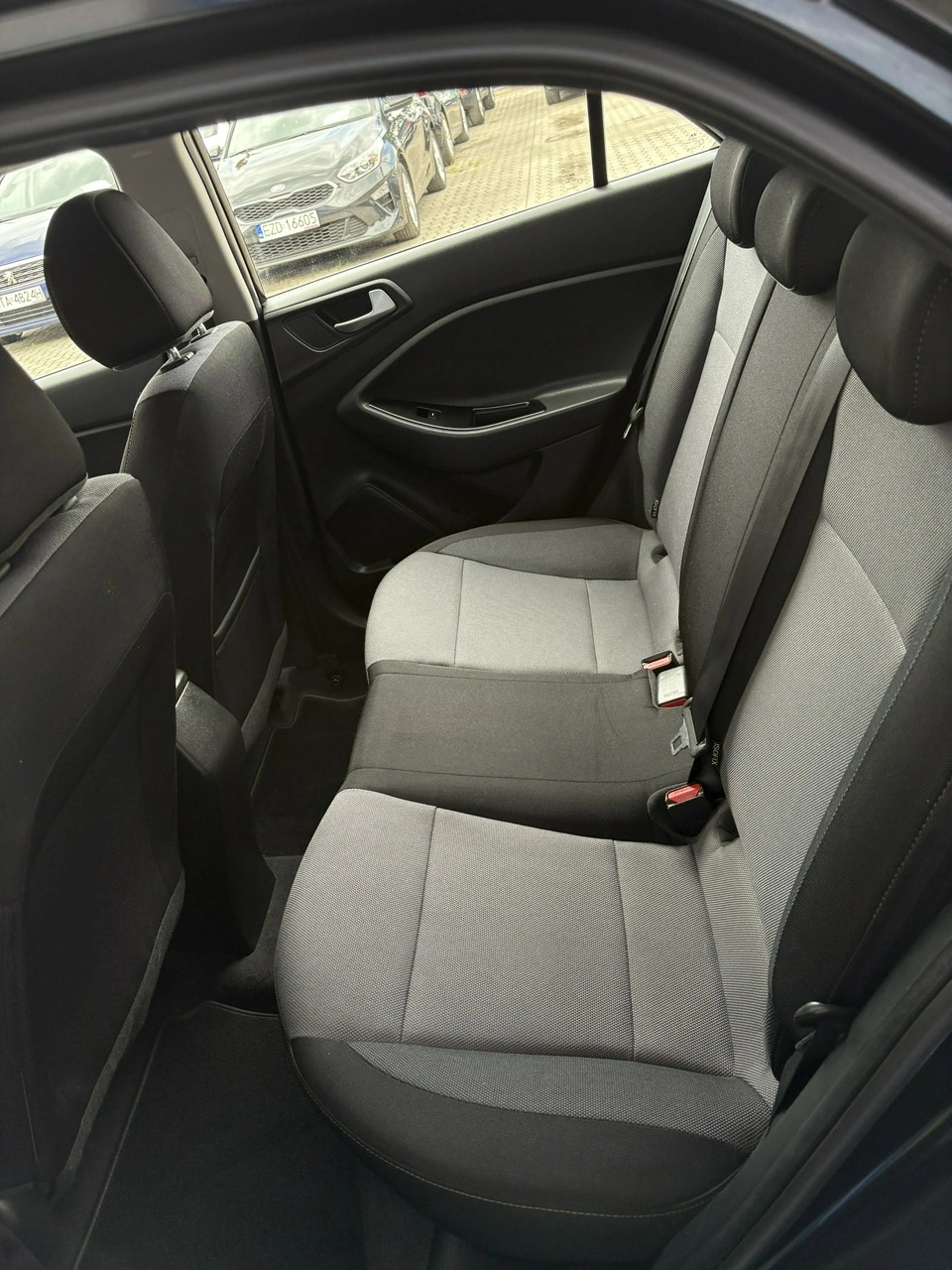 Hyundai i20 - Zdjęcie 17
