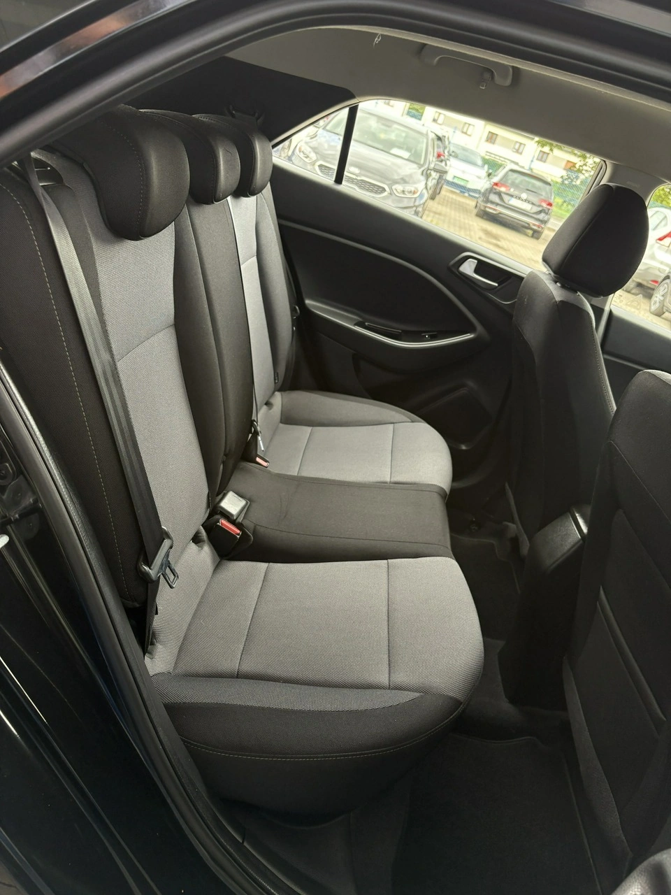 Hyundai i20 - Zdjęcie 18