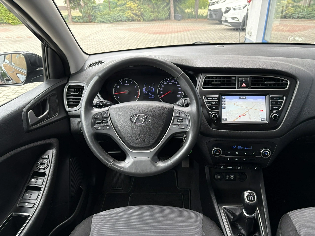 Hyundai i20 - Zdjęcie 20