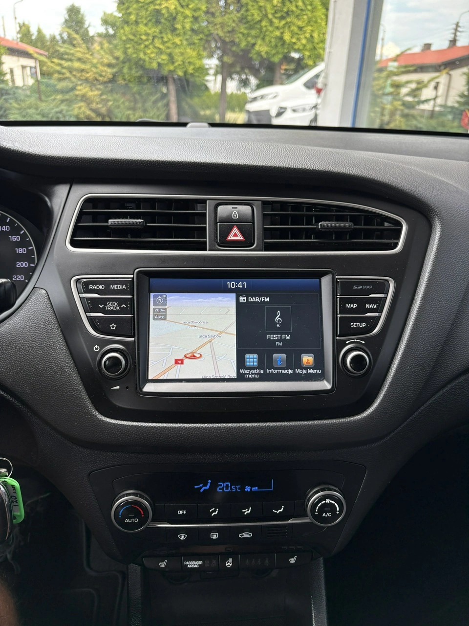 Hyundai i20 - Zdjęcie 27