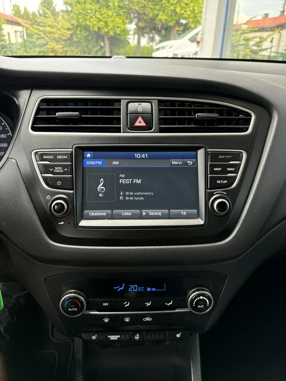 Hyundai i20 - Zdjęcie 28