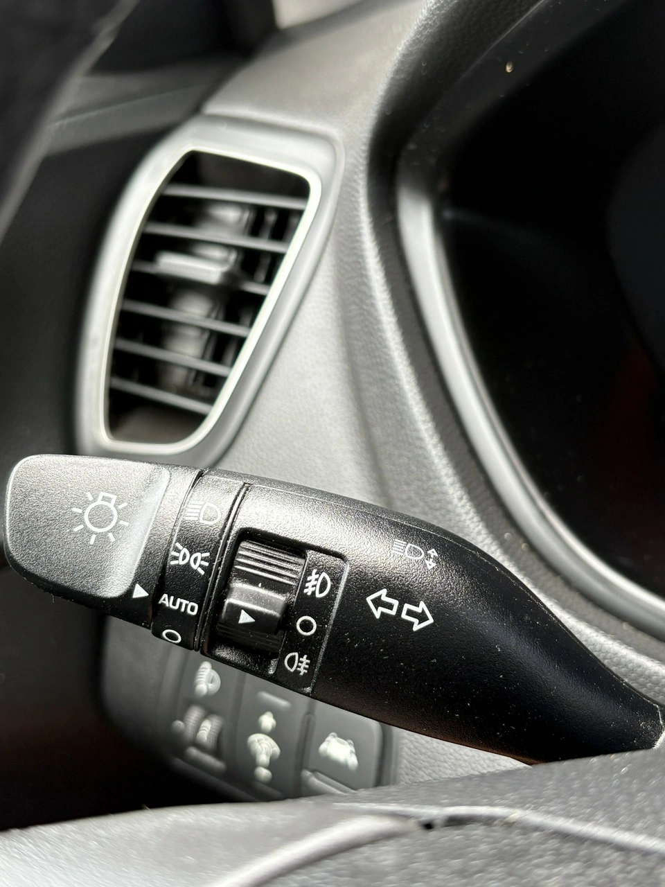 Hyundai i20 - Zdjęcie 30