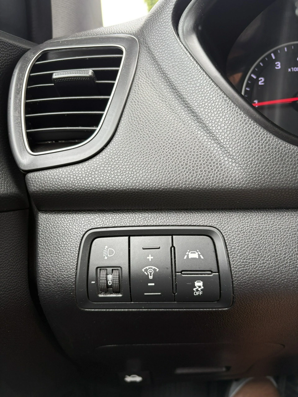 Hyundai i20 - Zdjęcie 32