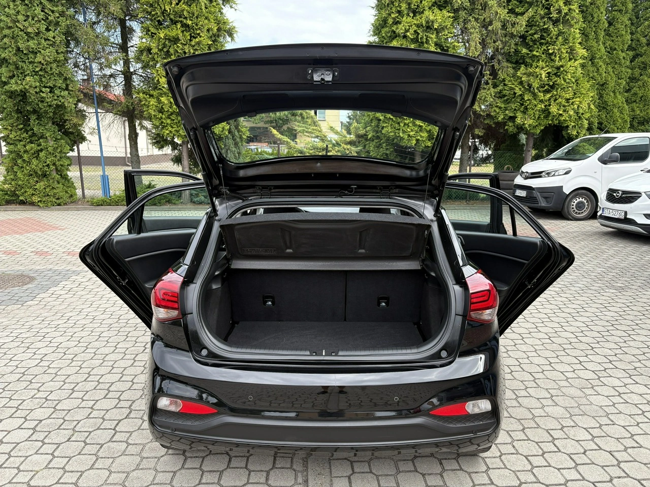 Hyundai i20 - Zdjęcie 35
