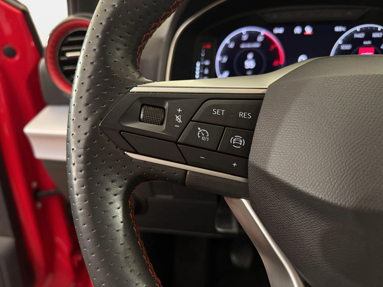 Seat Arona - Zdjęcie 14