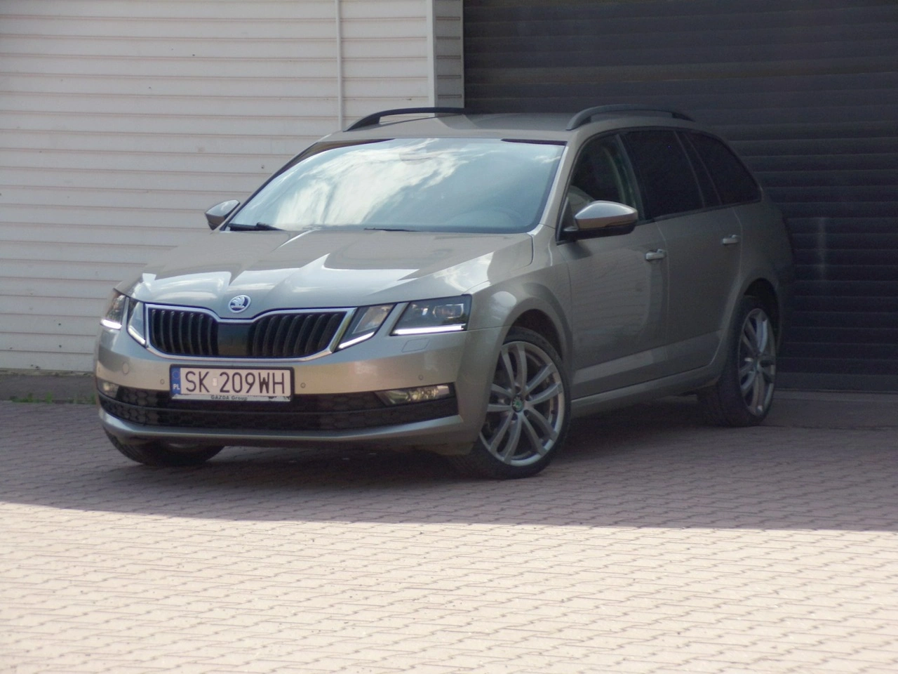 Skoda Octavia - Zdjęcie 4