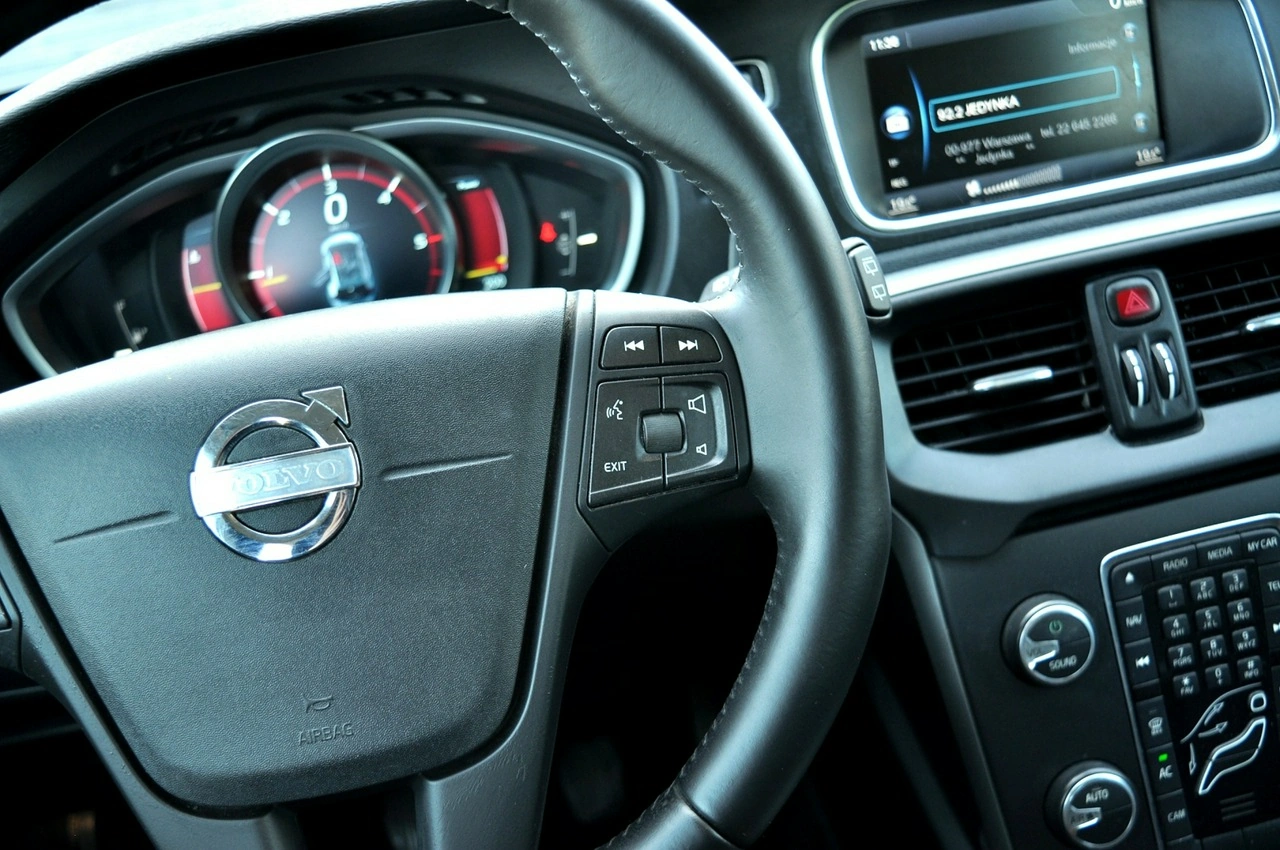 Volvo V40 - Zdjęcie 11