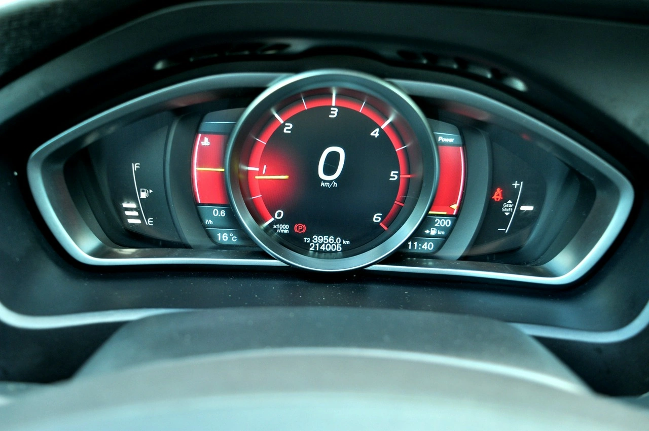 Volvo V40 - Zdjęcie 13