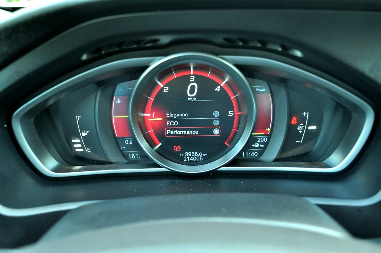Volvo V40 - Zdjęcie 14