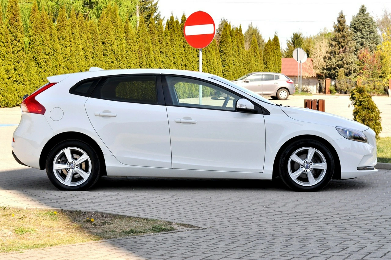 Volvo V40 - Zdjęcie 28