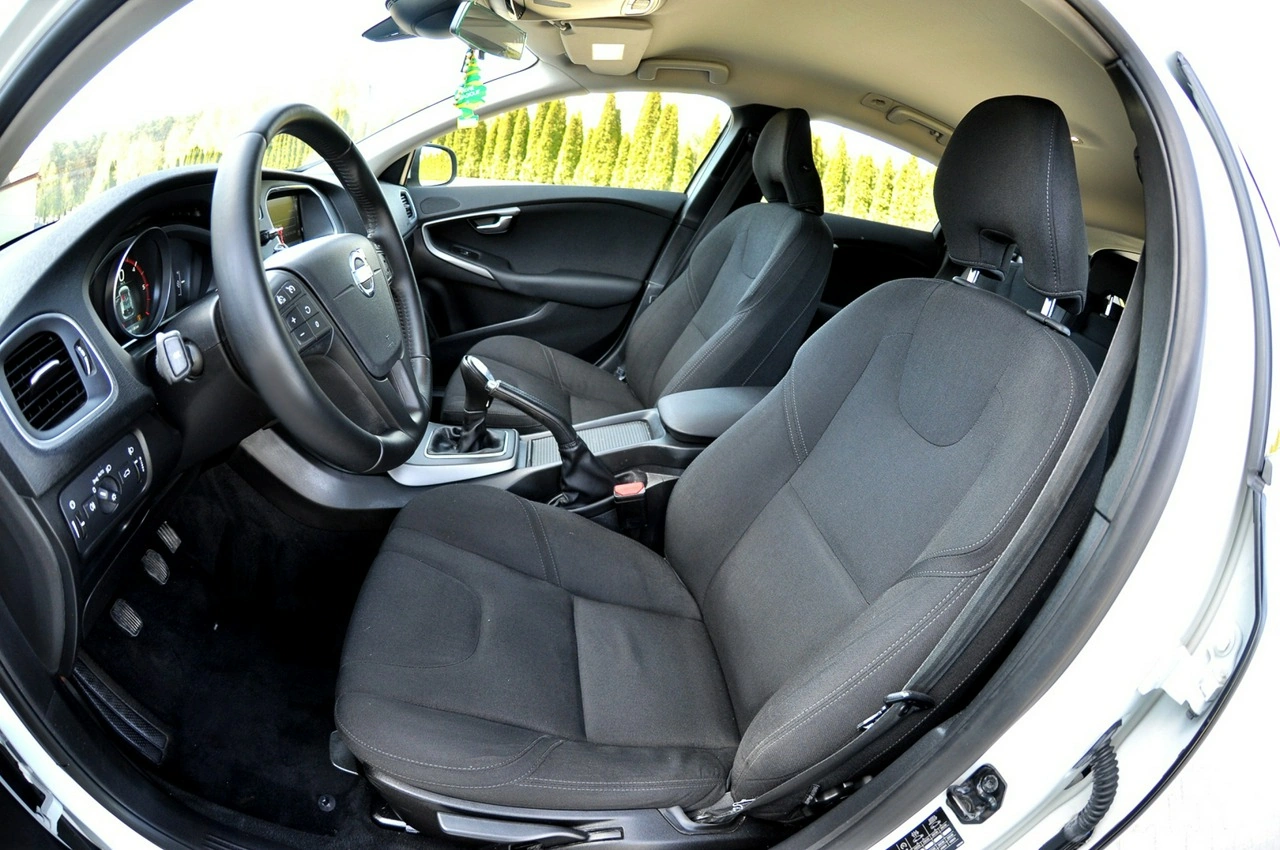 Volvo V40 - Zdjęcie 5
