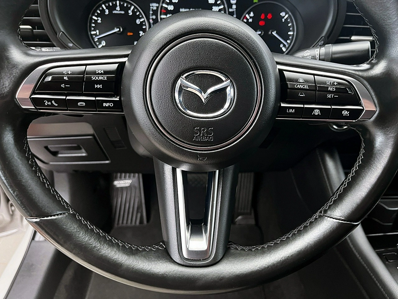 Mazda 3 - Zdjęcie 18