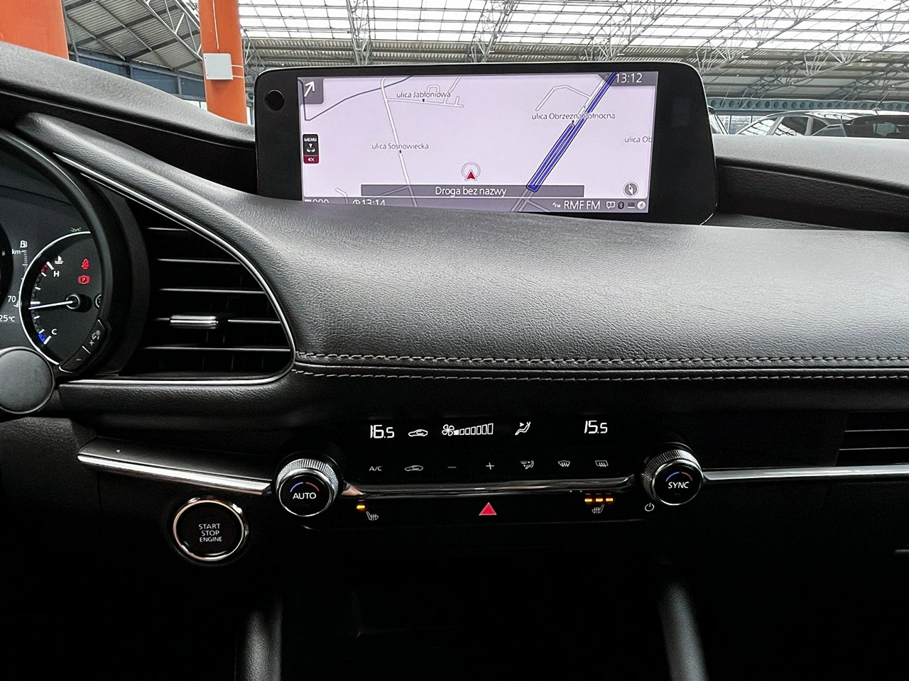 Mazda 3 - Zdjęcie 25