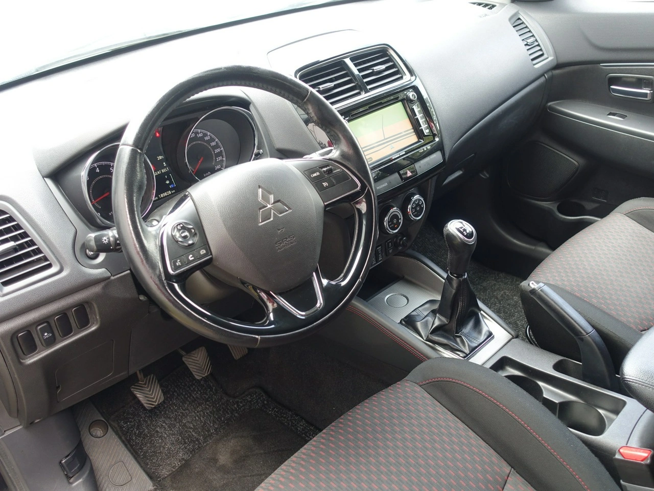 Mitsubishi ASX - Zdjęcie 15