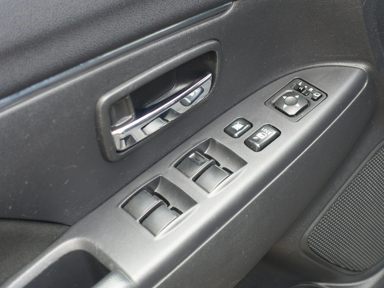 Mitsubishi ASX - Zdjęcie 16