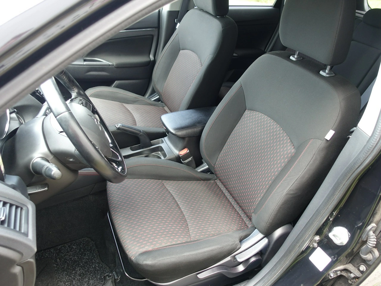 Mitsubishi ASX - Zdjęcie 17