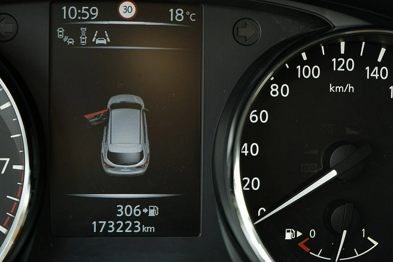 Nissan Qashqai - Zdjęcie 35
