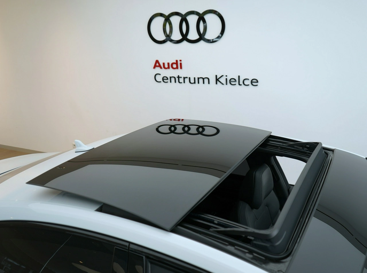 Audi A8 - Zdjęcie 10
